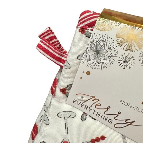 Merry Everything Oven Mitts Set of 2 Holiday Cocktails - Picture 5 of 7